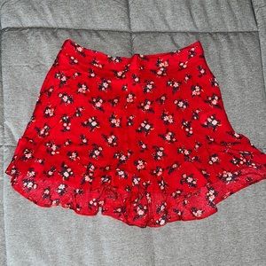 American Eagle | High Waisted Shorts | Floral Red 🌺